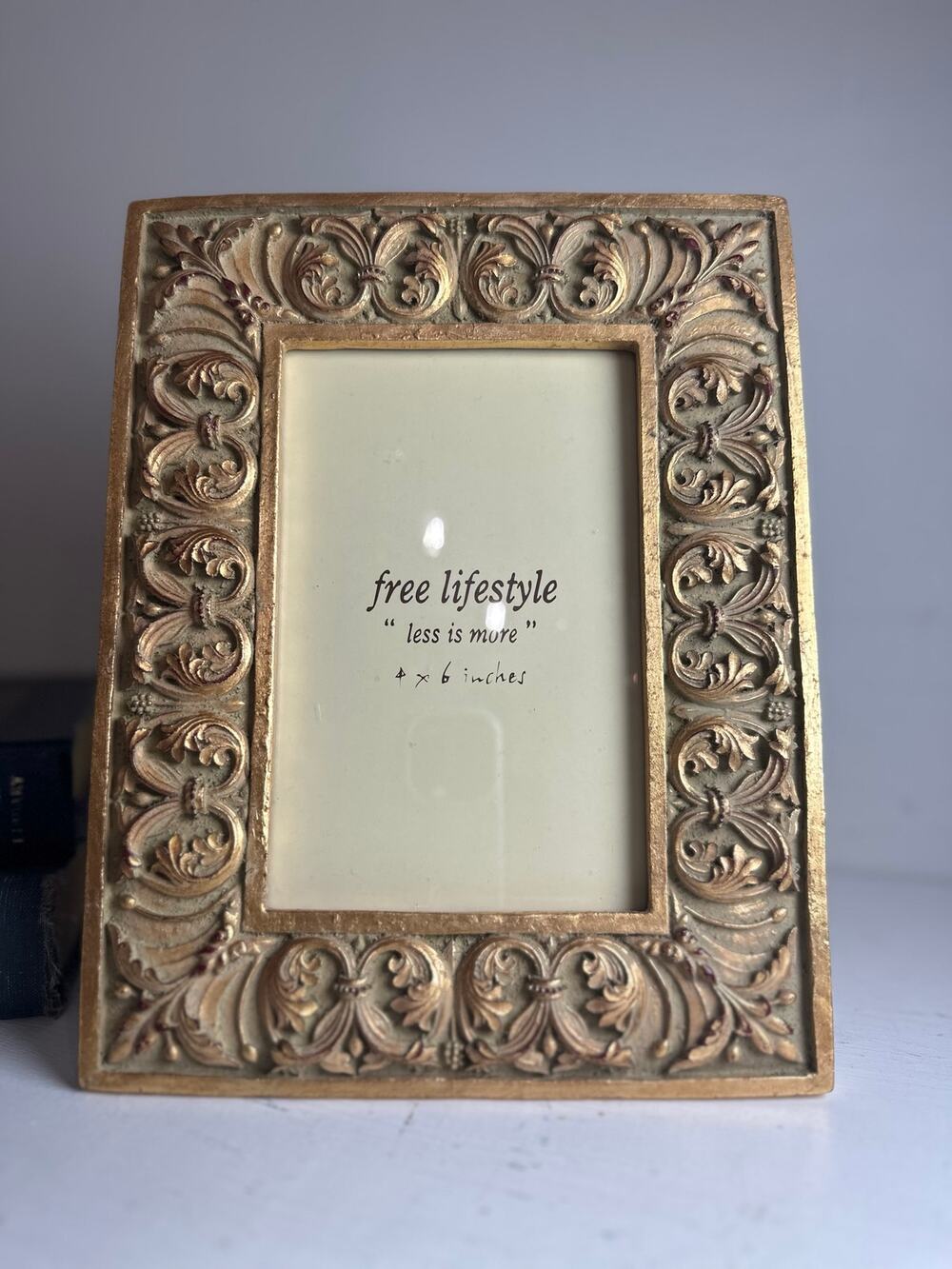 Vintage Gold Ornate Leaf Filigree Motif 4x6 Hollywood Regency Picture Frame